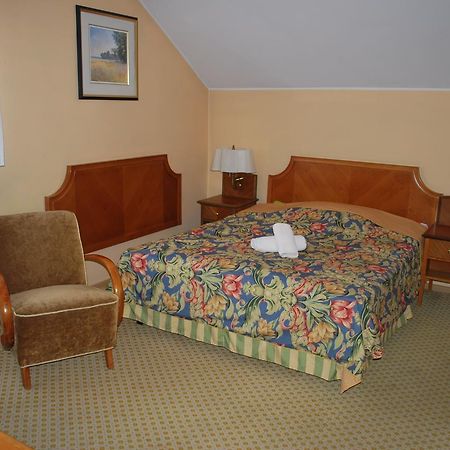 Noclegi Helios & Hotelowa Wieluń Εξωτερικό φωτογραφία