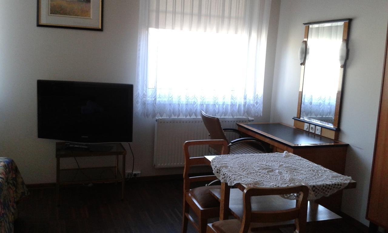 Noclegi Helios & Hotelowa Wieluń Εξωτερικό φωτογραφία